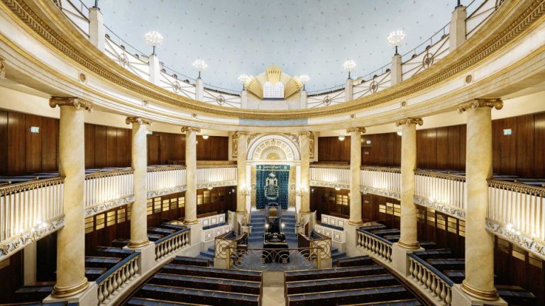 Jewish Vienna: City Synagogue Guided Tour