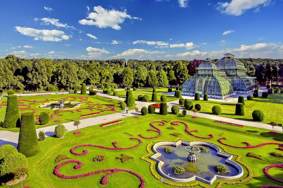 Vienna: Schönbrunn Palace Virtual Reality Experience