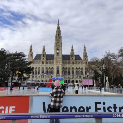 616EEBAE-7F5C-42E7-8166-674903F13056