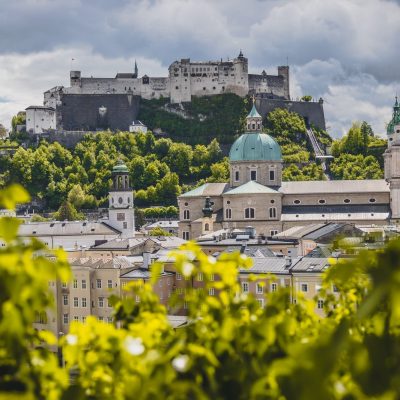 טיול יום לזלצבורג ואגמי הזלצקאמרגוט (Salzburg Day Trip)